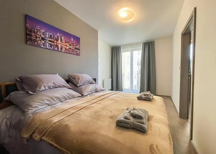 Apartments / 10 Min From Center / O2 Arena